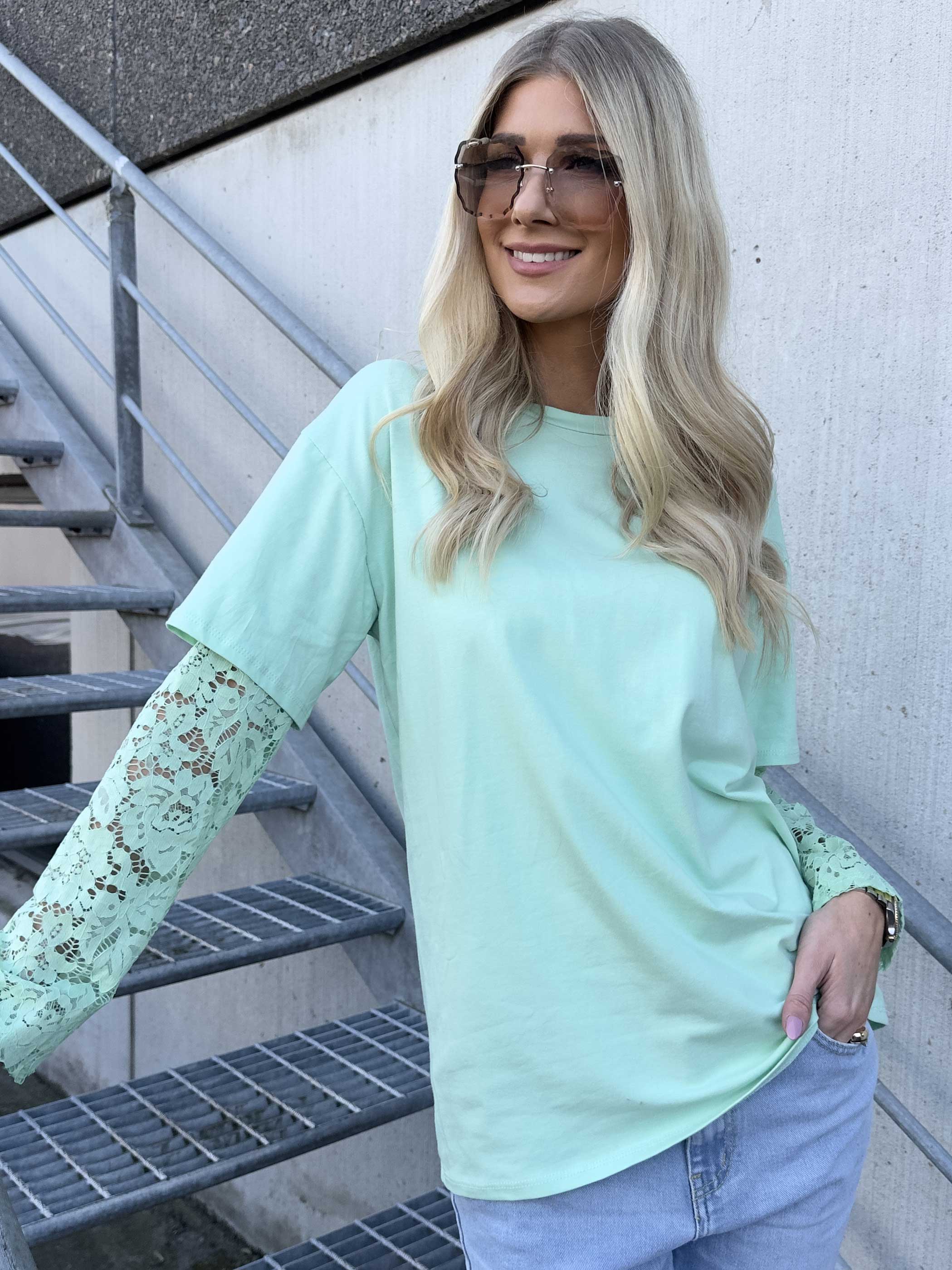 Valerie - T-shirt i bomuld med lange blonde ærmer